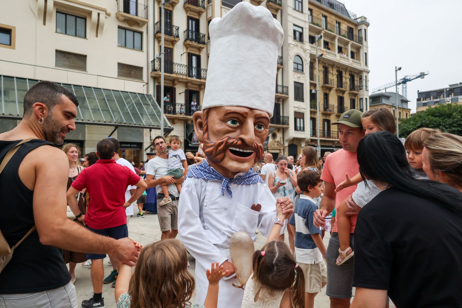 Despedidad de los gigantes y cabezudos de la Semana Grande