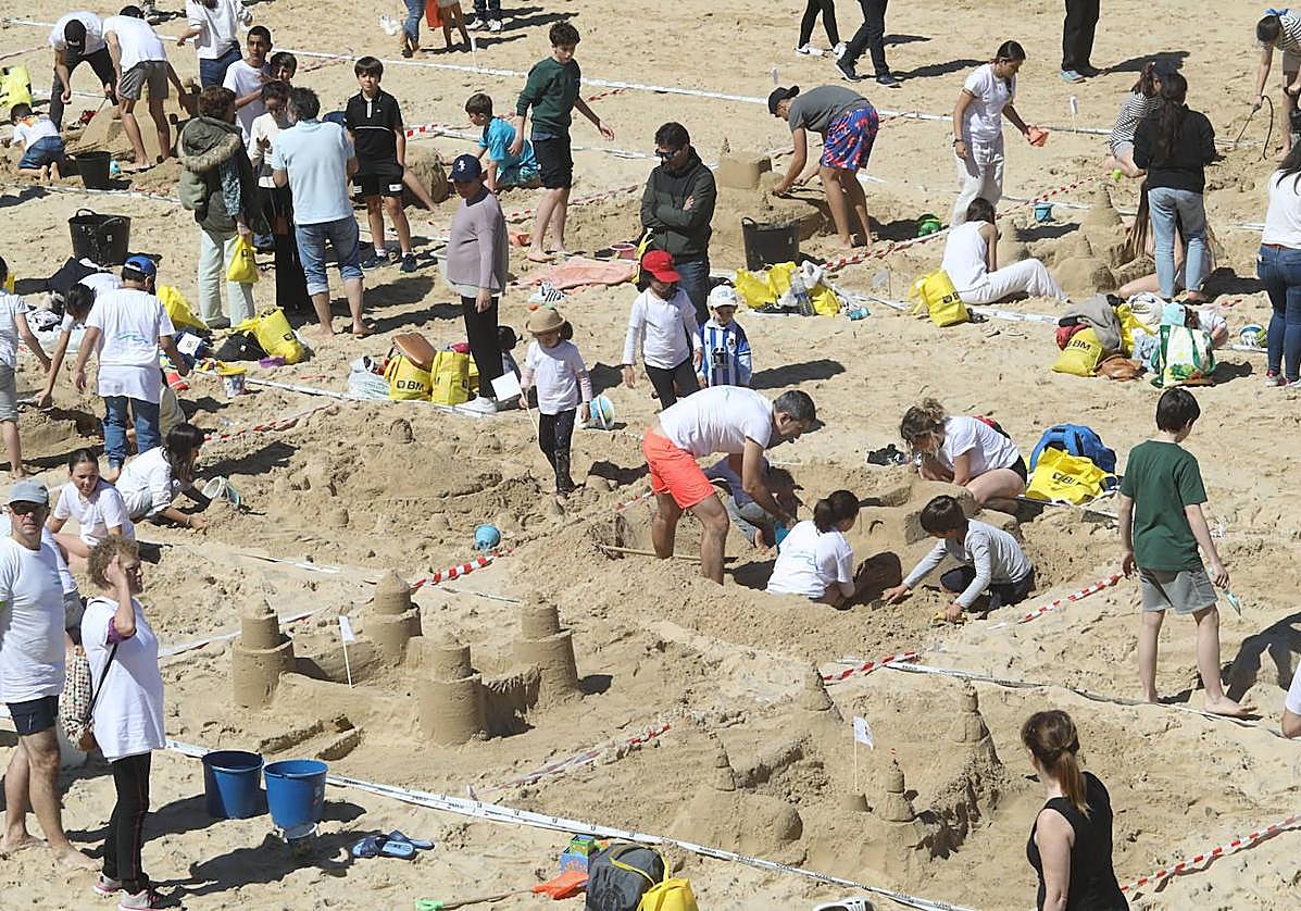 Concurso de castillos de arena, herri kirolak y trikitilaris en la agenda de verano de este 20 de agosto
