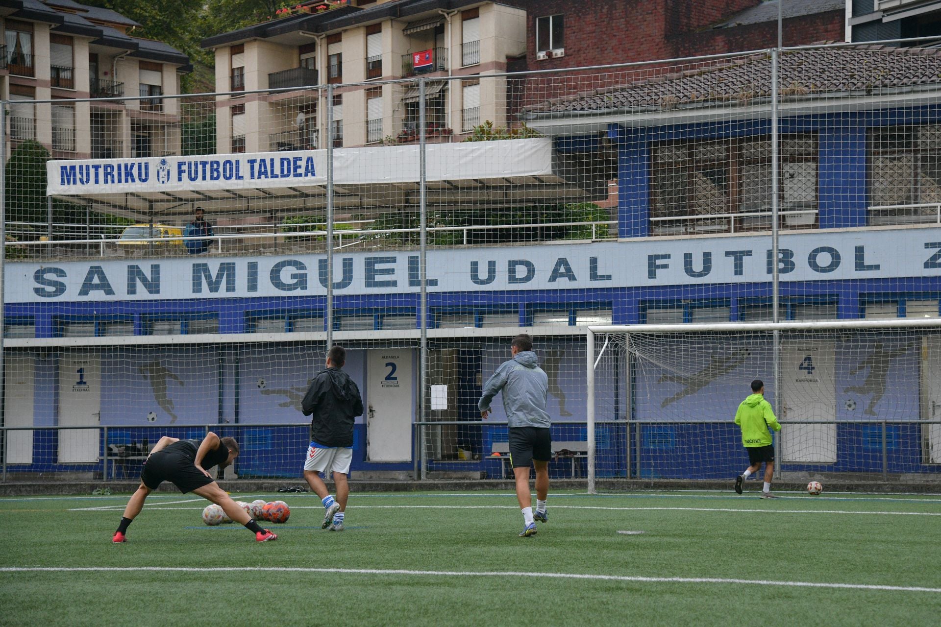 Illarramendi se entrena en el campo de San Miguel