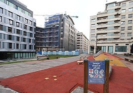 La actuación de reurbanización se va a desarrollar en la mitad oeste de esta plaza de Riberas.