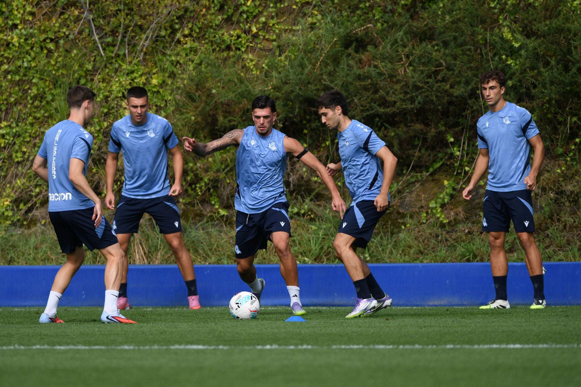 29 realistas a las órdenes de Sergio