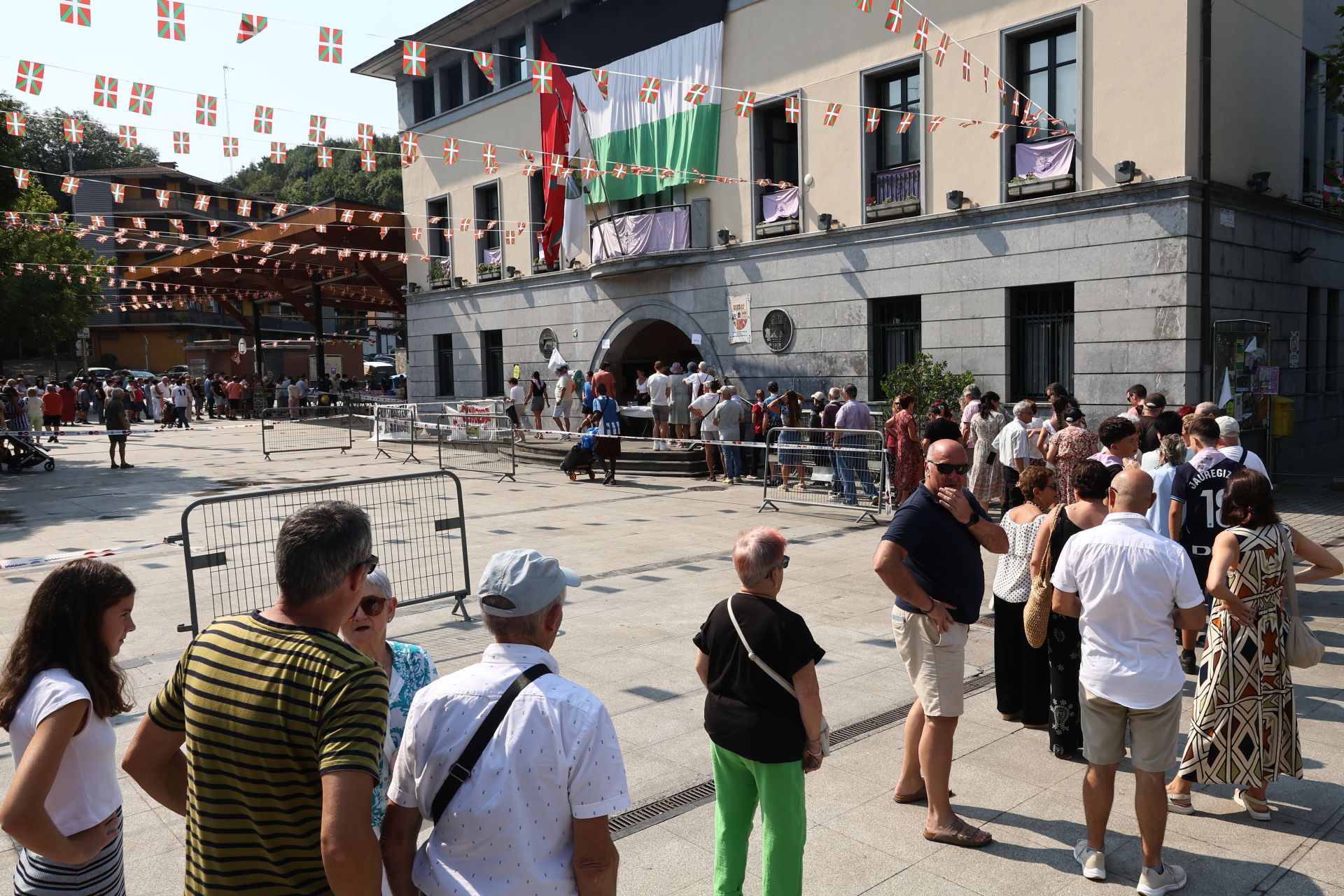 Piparrak eta tomateak, zoriontasuna Ibarran