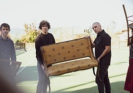 Algunos de los protagonistas de la obra 'Aztia' que inaugura el cartel cultural de los próximos meses.