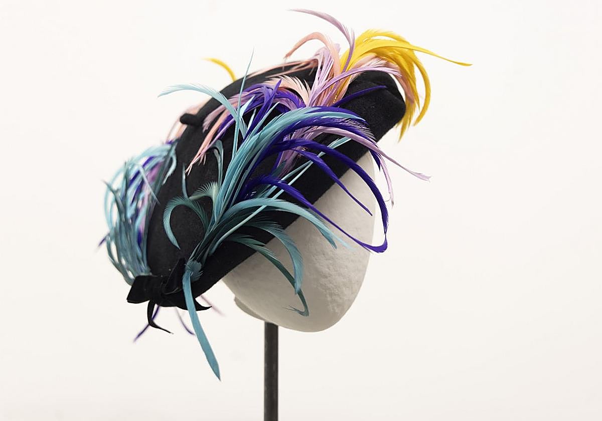 Arte y tradición en la exposición &#039;Txapelarte&#039;