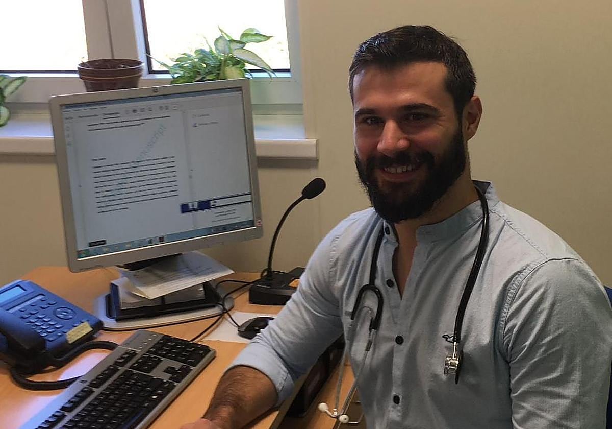 Koldo Berganzo, en un despacho de Osakidetza.