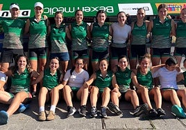 Las remeras hernaniarras de Hernaniko Arraun Elkartea finalizaron la liga ETE realizando una buena regata en el río Ibaizabal