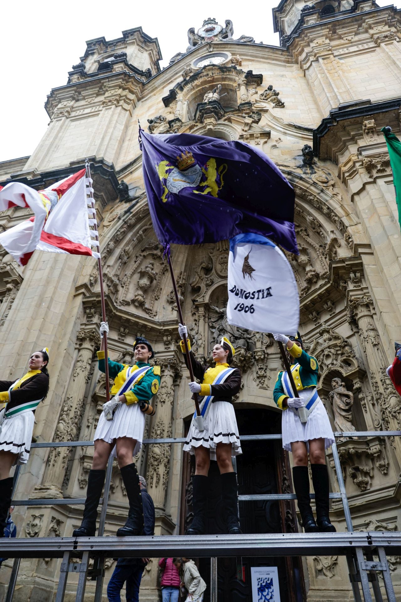 Batalla y apagón en Donostia