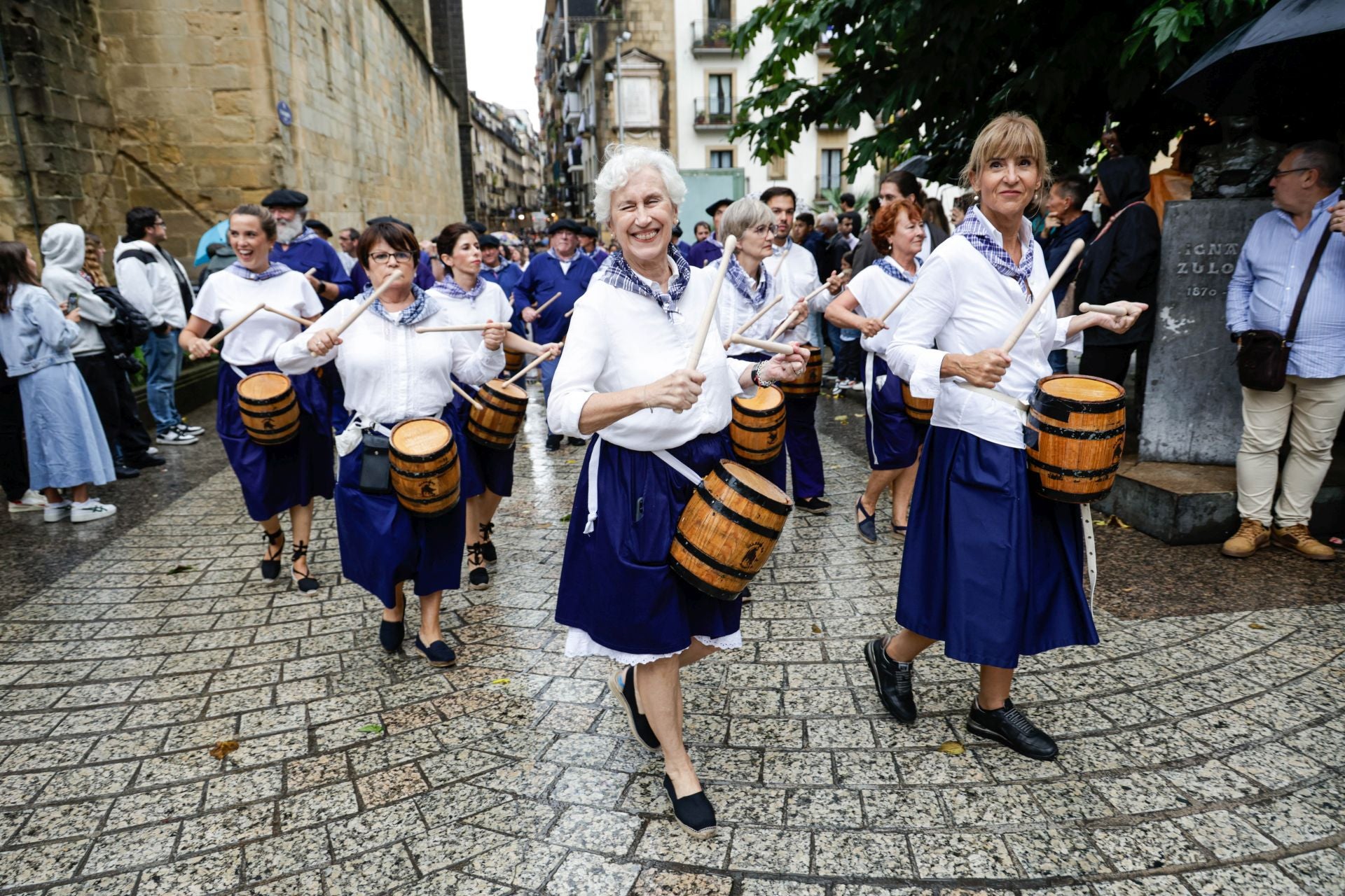 Batalla y apagón en Donostia