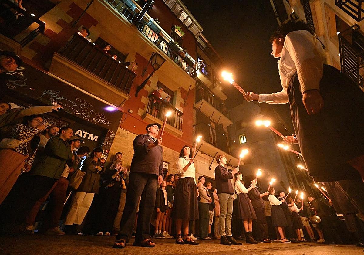 Batalla y apagón en Donostia