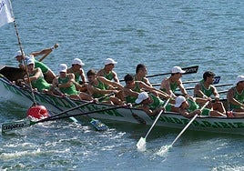 La trainera de Hondarribia B en la contrarreloj del sábado en Bilbao.
