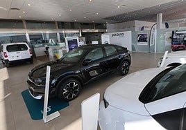 El 81% de los coches vendidos en Gipuzkoa el mes pasado son híbridos o eléctricos.