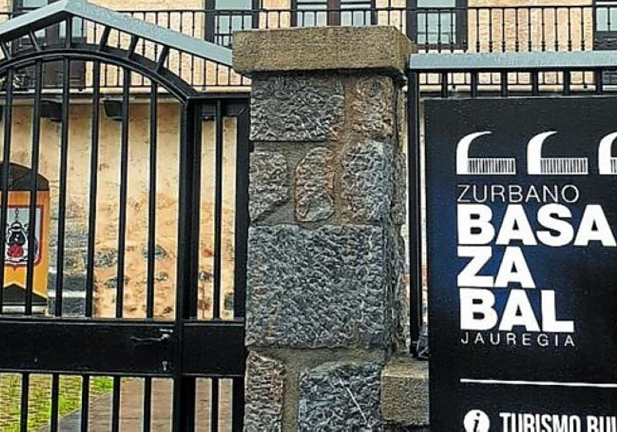 El curso de cuidados y atención a personas dependientes se impartirá en el palacio Basazabal.