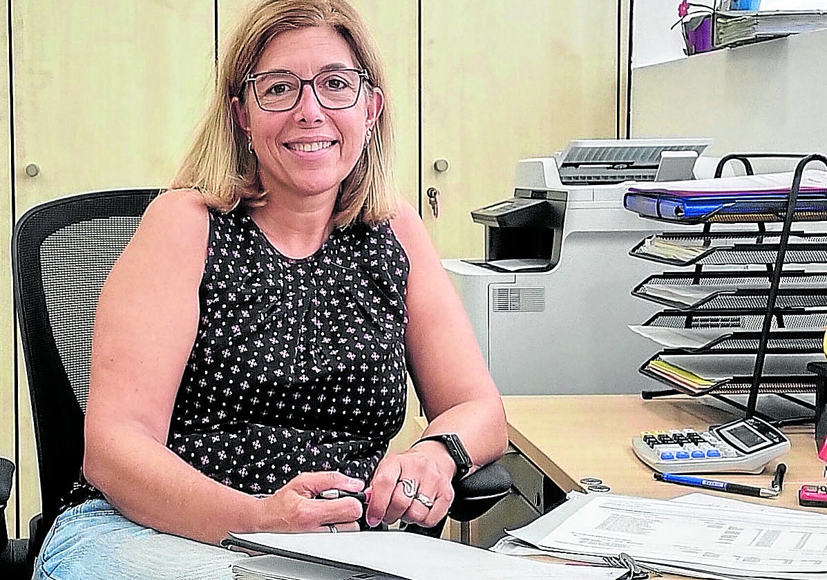 Ana Goenaga, en su oficina del polideportivo Usabal.