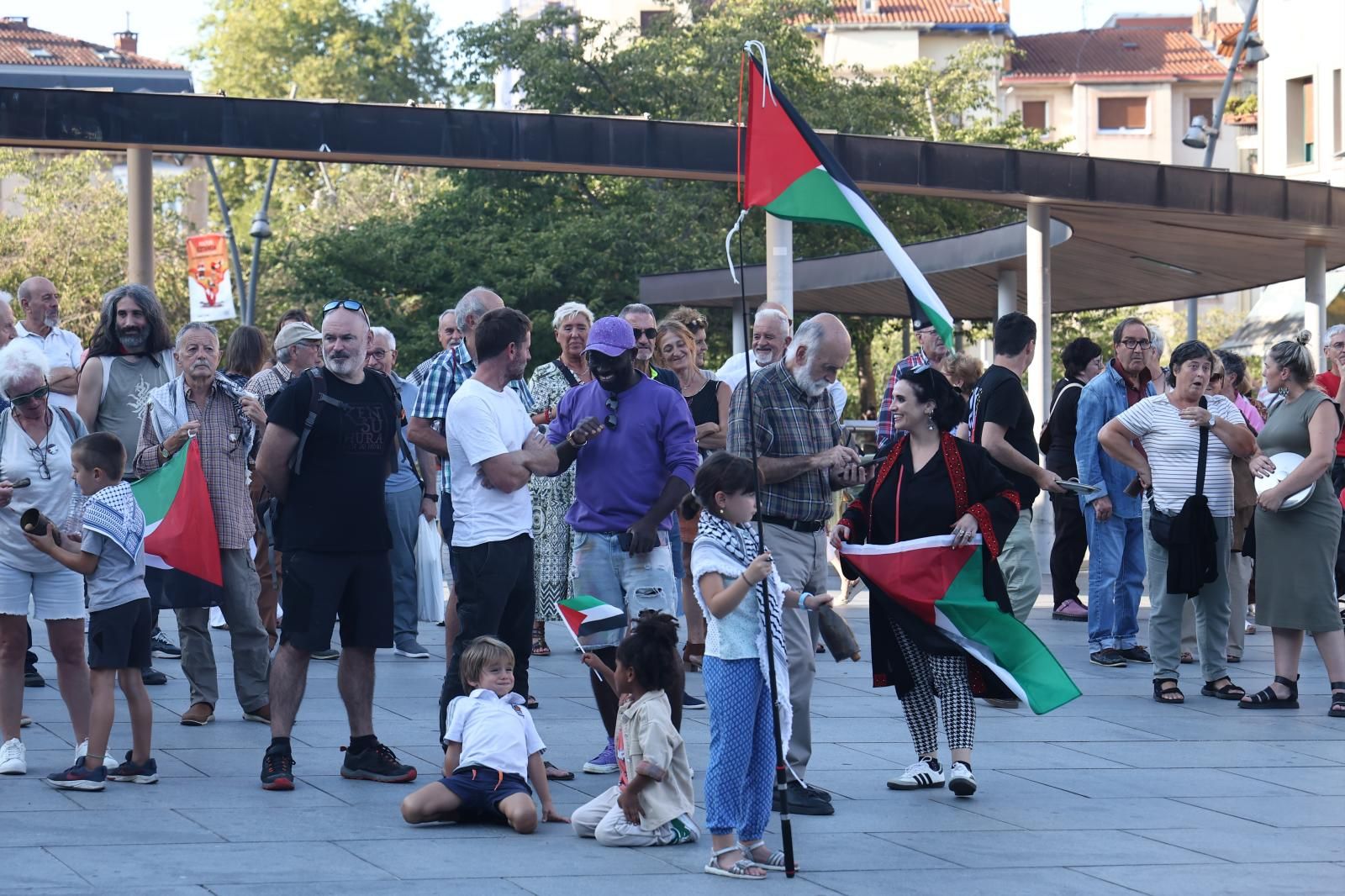 Gipuzkoa &#039;retumba&#039; contra la guerra en Gaza