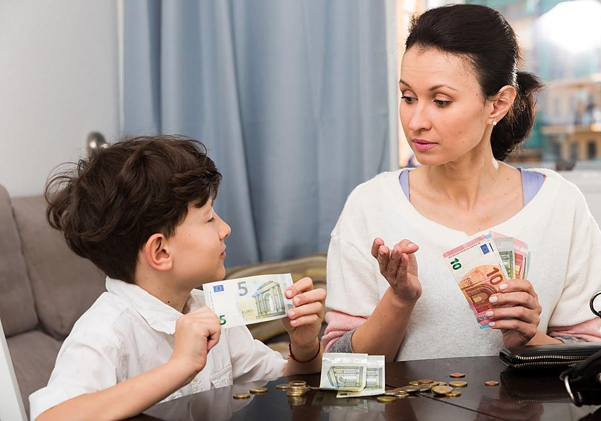 Fomentar la cultura del ahorro en los niños desde una edad temprana es clave.