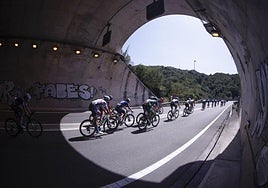 Imagen de La Vuelta en el transcurso de la etapa de este viernes.