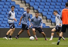 Ander Barrenetxea, durante el entrenamiento a puerta abierta para la afición en Anoeta.
