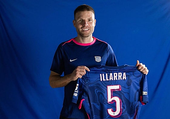 Illarramendi, con la camiseta de su nuevo equipo, el Kitchee hongkonés, con el dorsal '5'