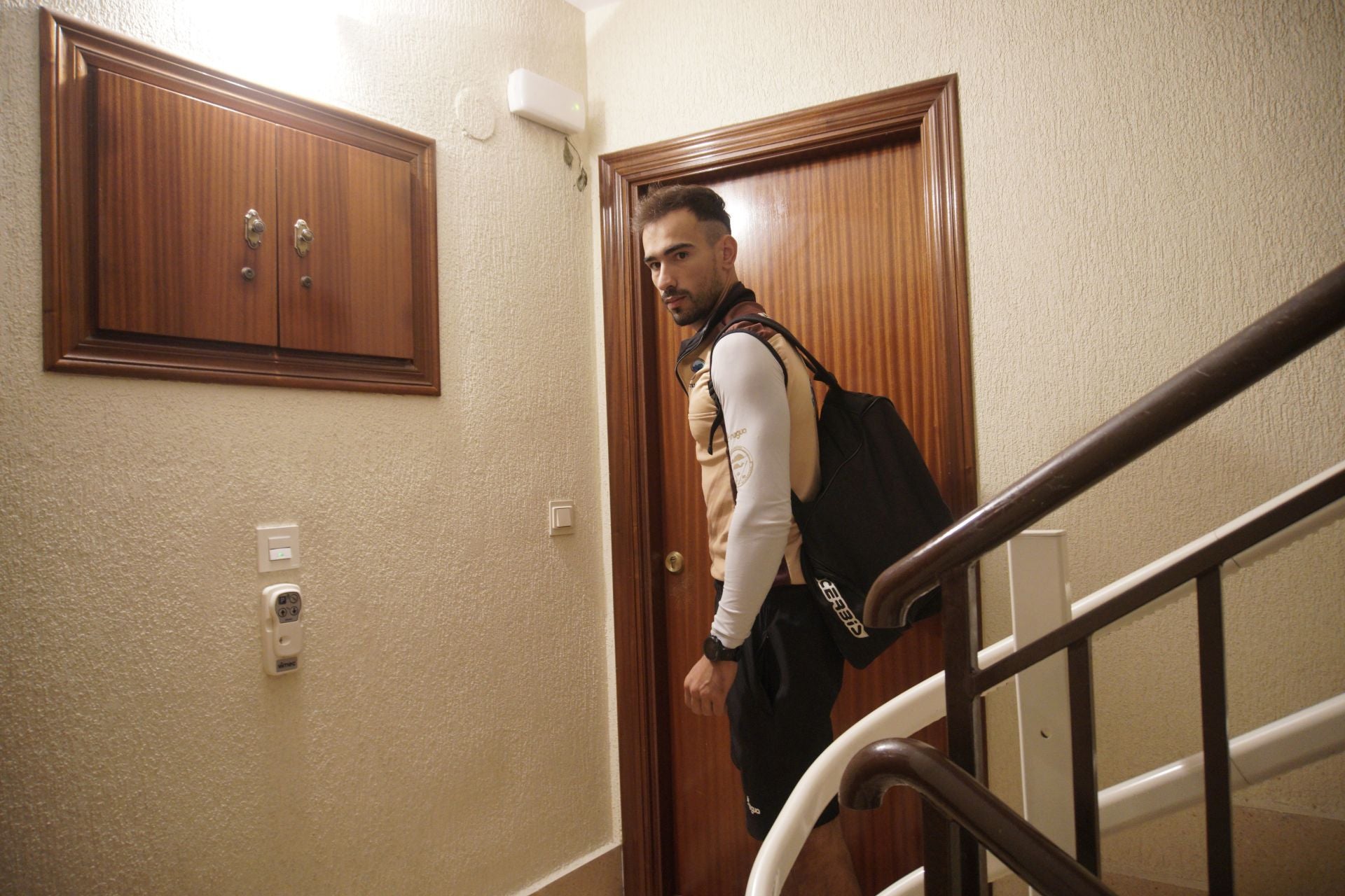 Con la mochila lista llega el momento de salir de casa y dirigirse al puerto de Getaria, donde el equipo espera para partir hacia Donostia.