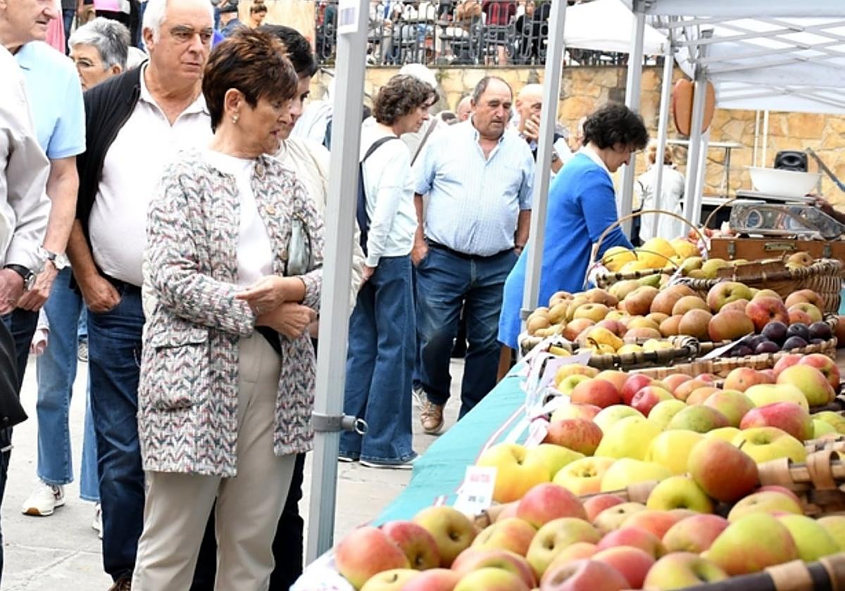 Las calles volvieron a transformarse en un gran escaparate.
