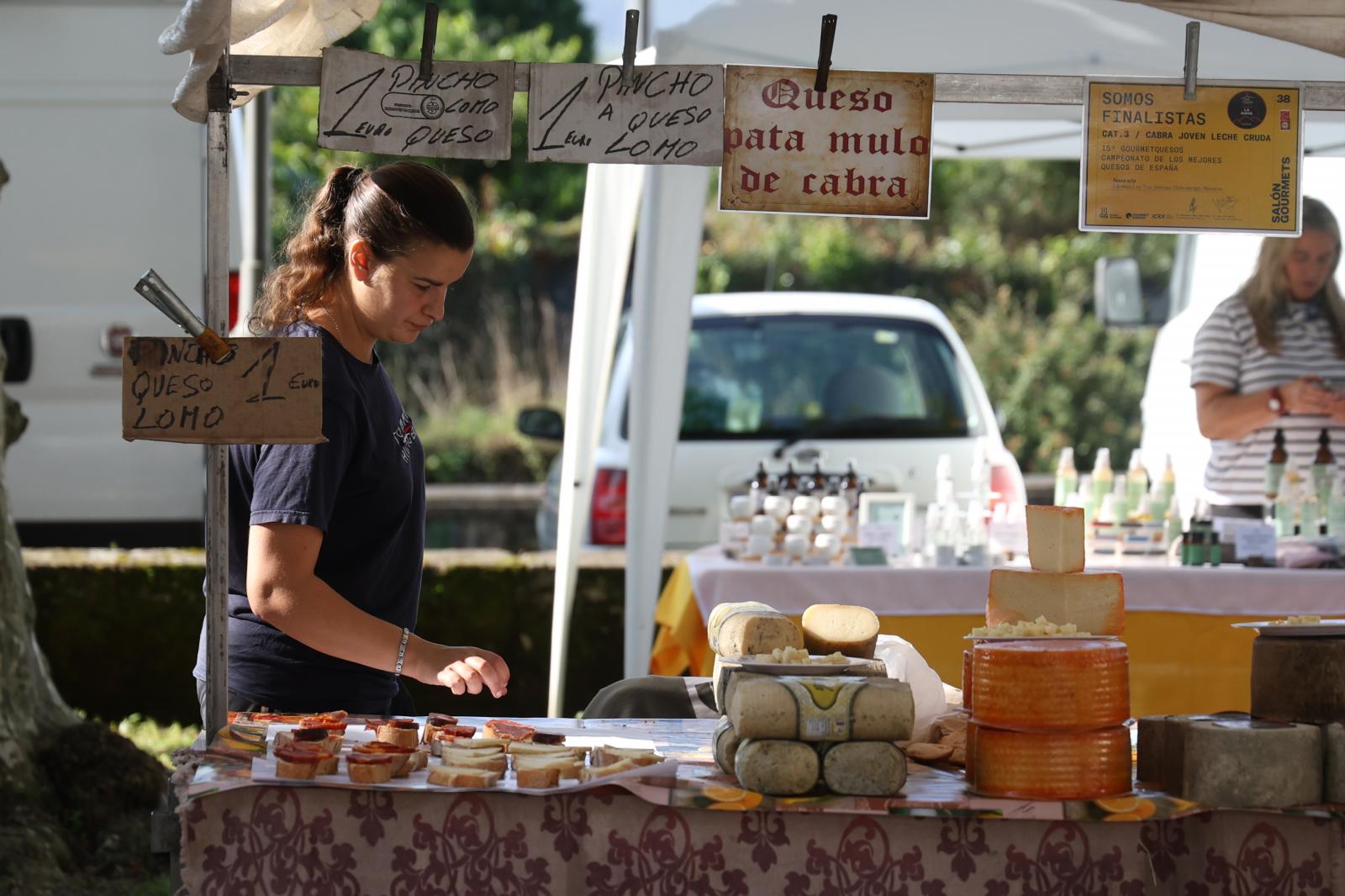 Gran ambiente en el Baserritar Eguna de Hondarribia