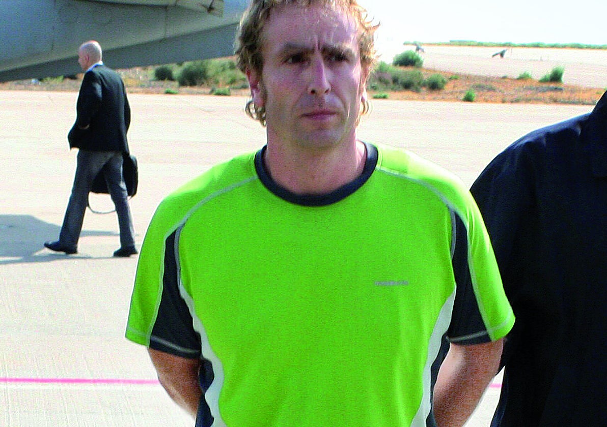 Mikel Otegi, tras ser entregado a España.