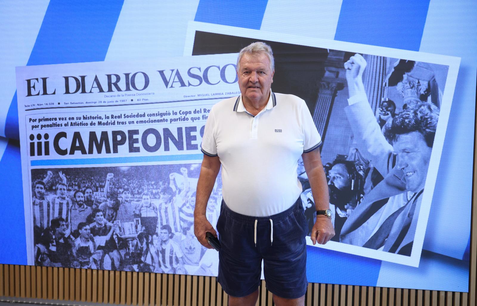 La visita de John Toshack a DV