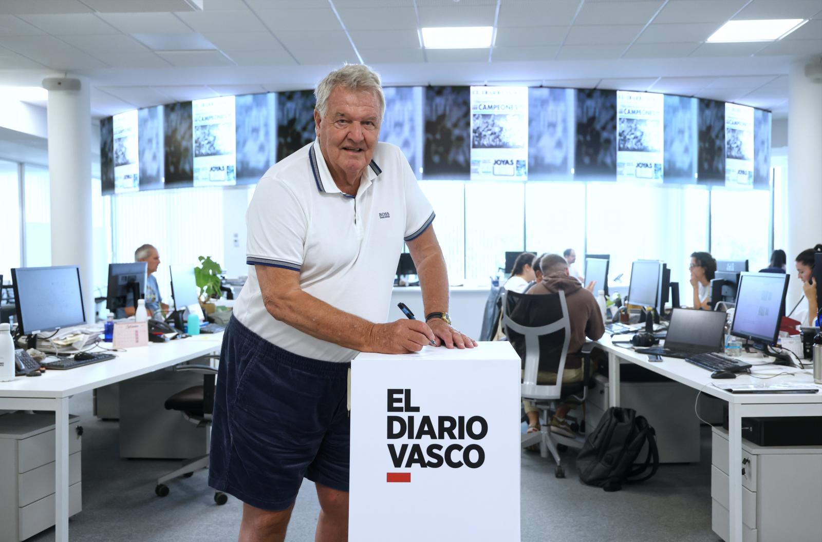 La visita de John Toshack a DV