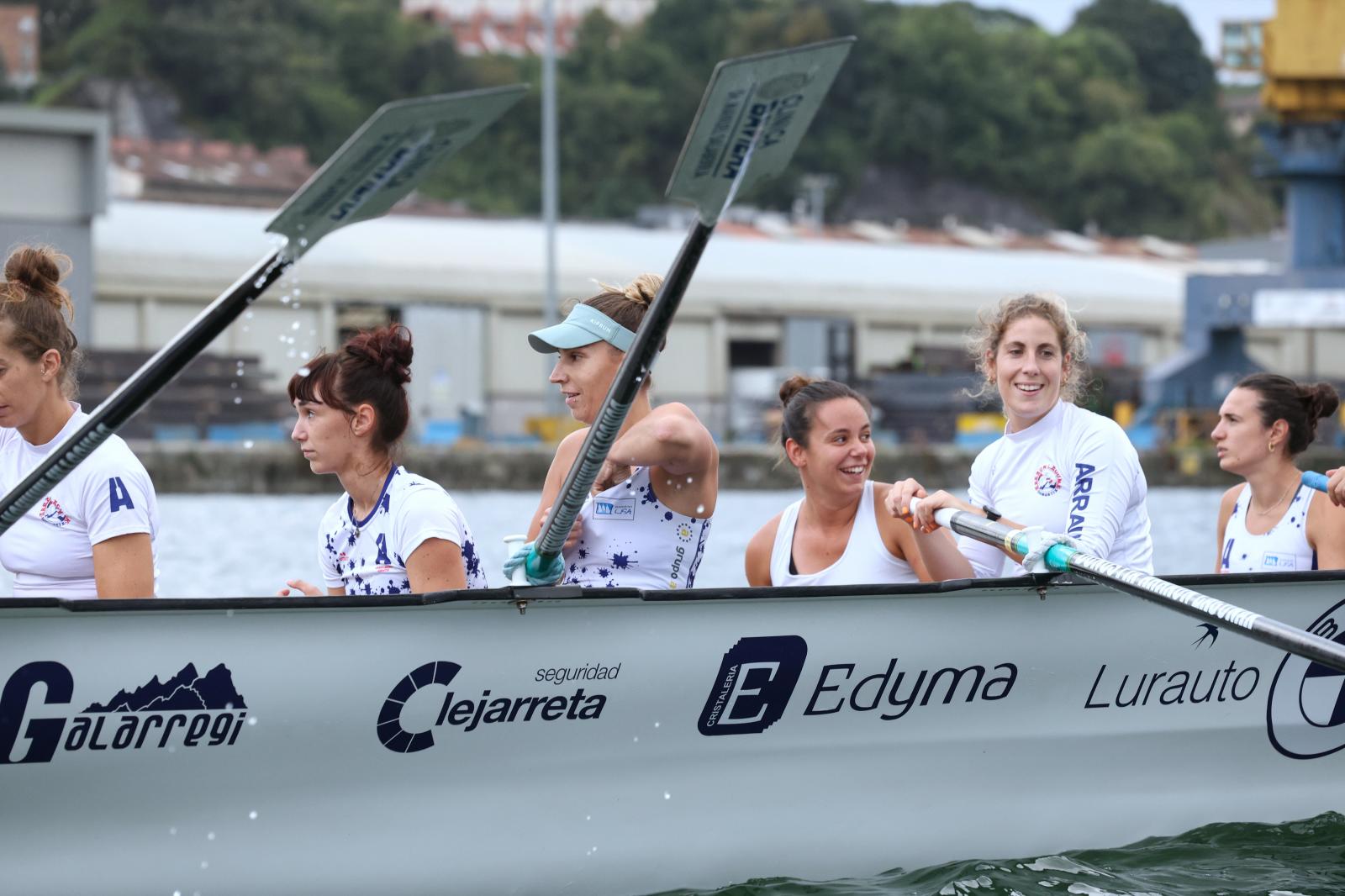 Arraun invita a DV a compartir un entrenamiento antes de la regata