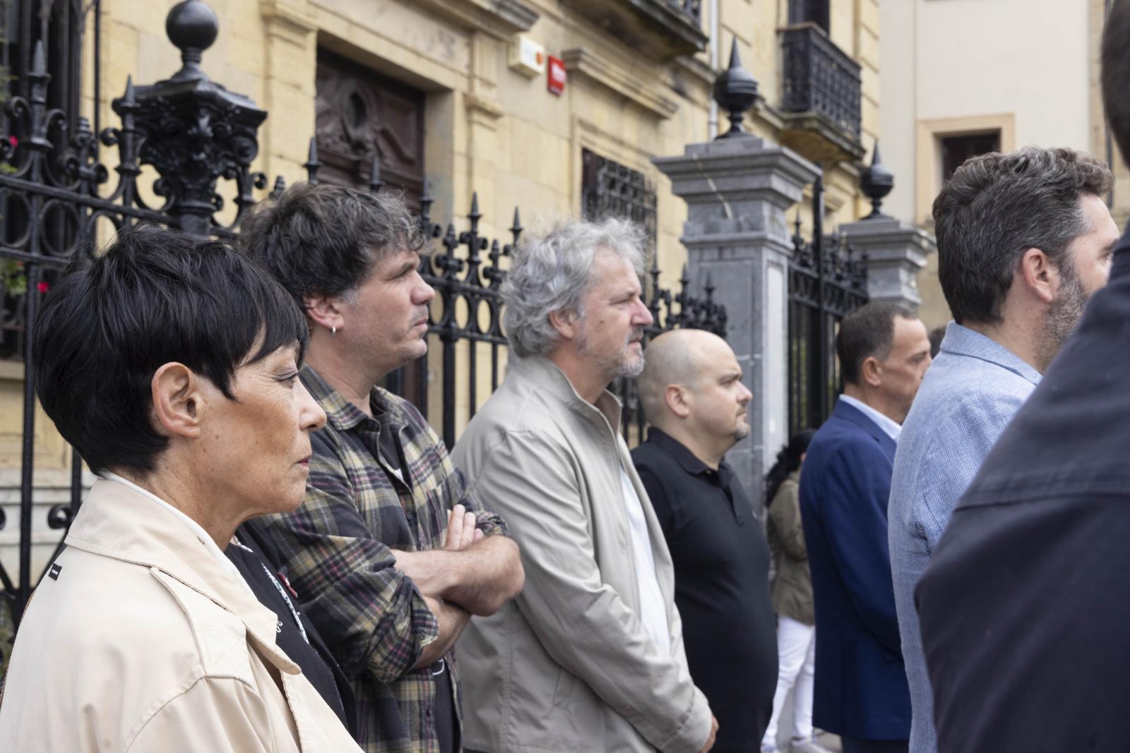 Ofrenda con motivo del Día de la Memoria Histórica