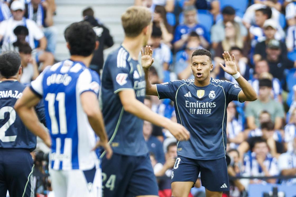 Las mejores imágenes del Real Sociedad - Real Madrid en Anoeta