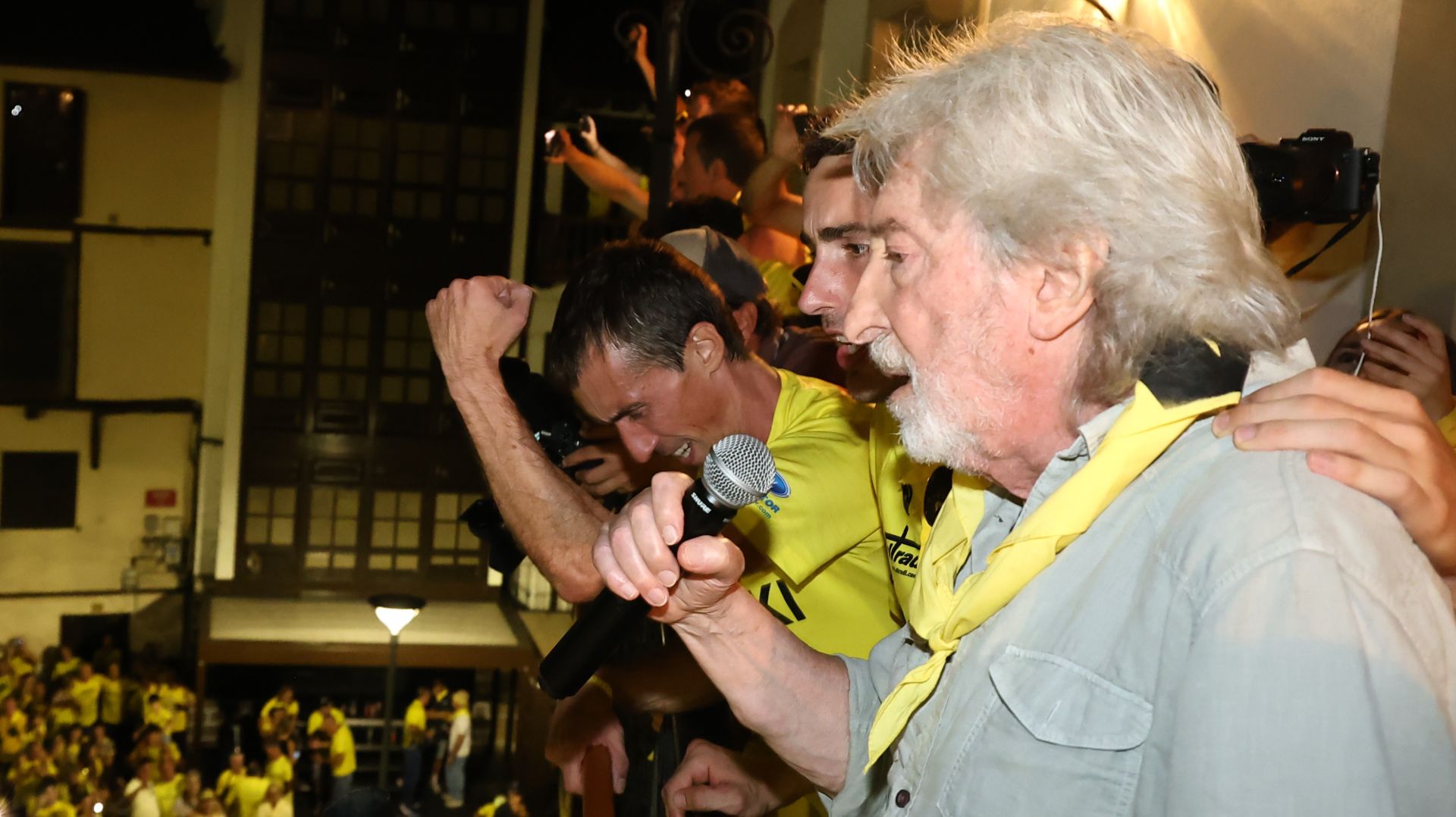 Gran recibimiento a la trainera de Orio