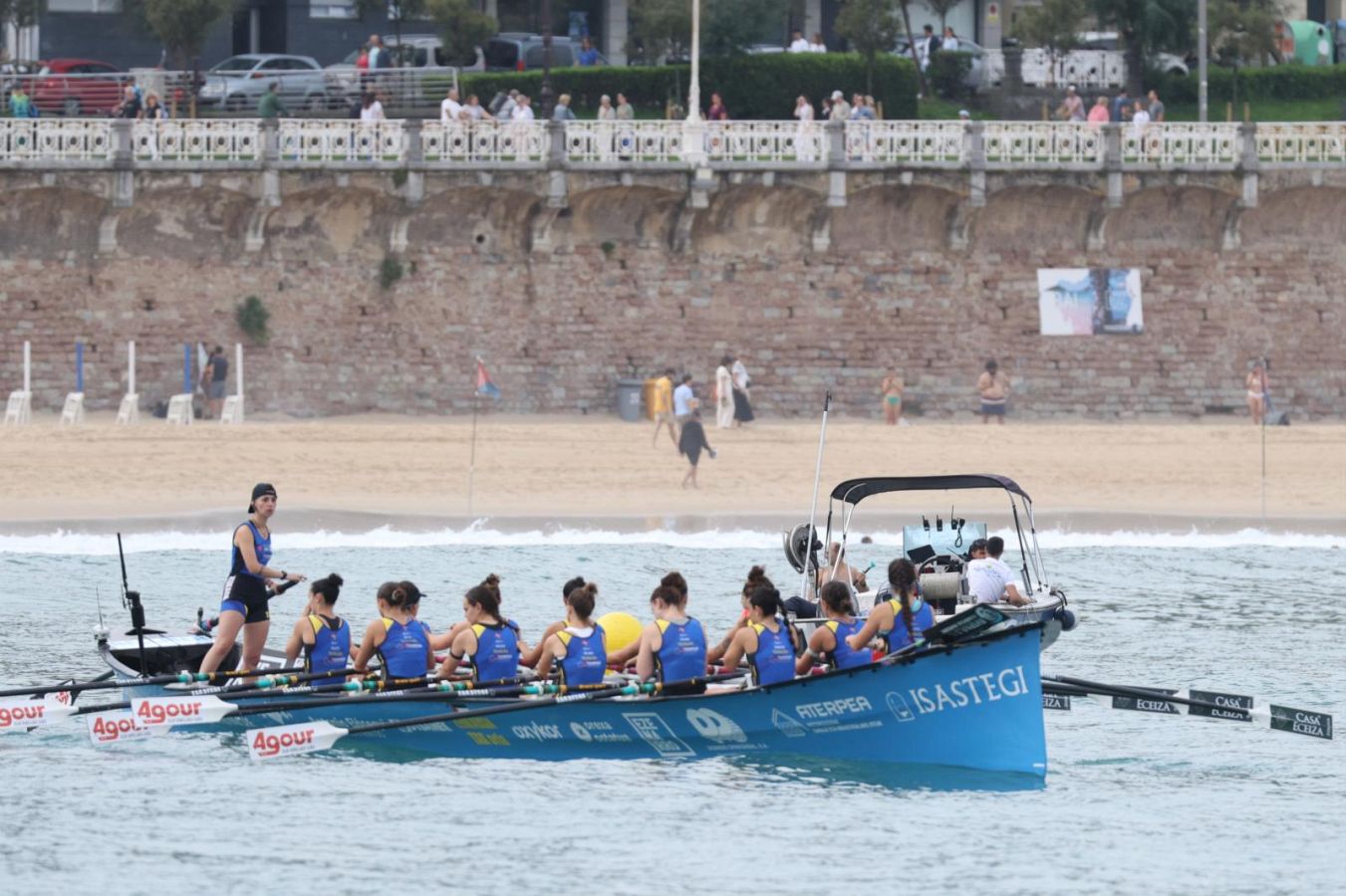 Las imágenes de la regata femenina