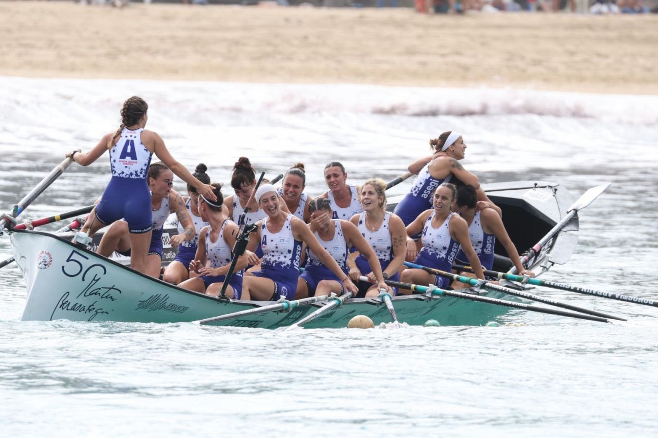 Las imágenes de la regata femenina