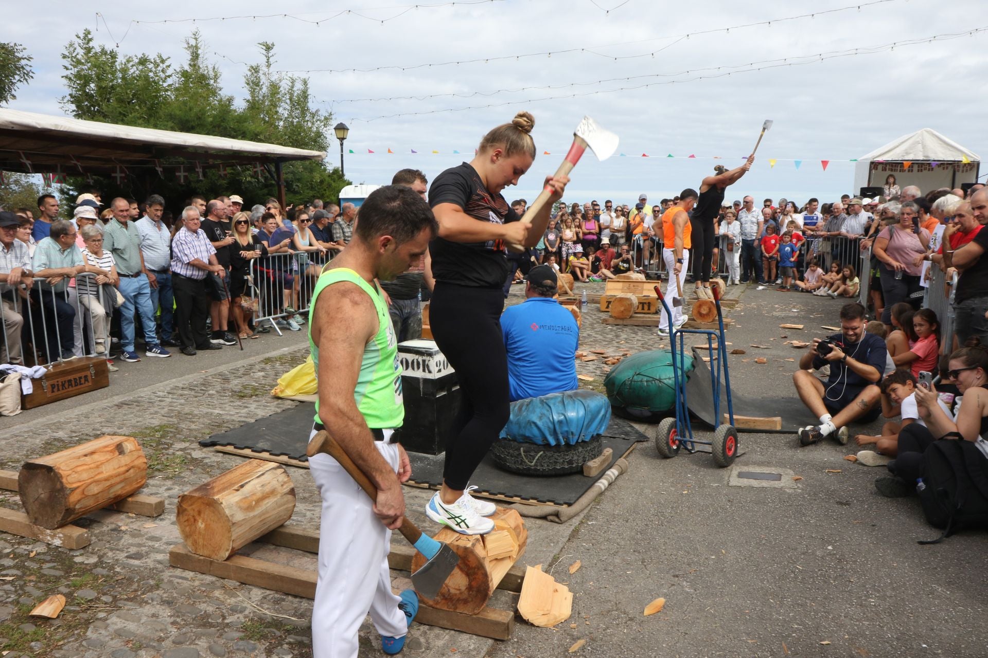 Gran ambiente en las fiestas de Mutriku
