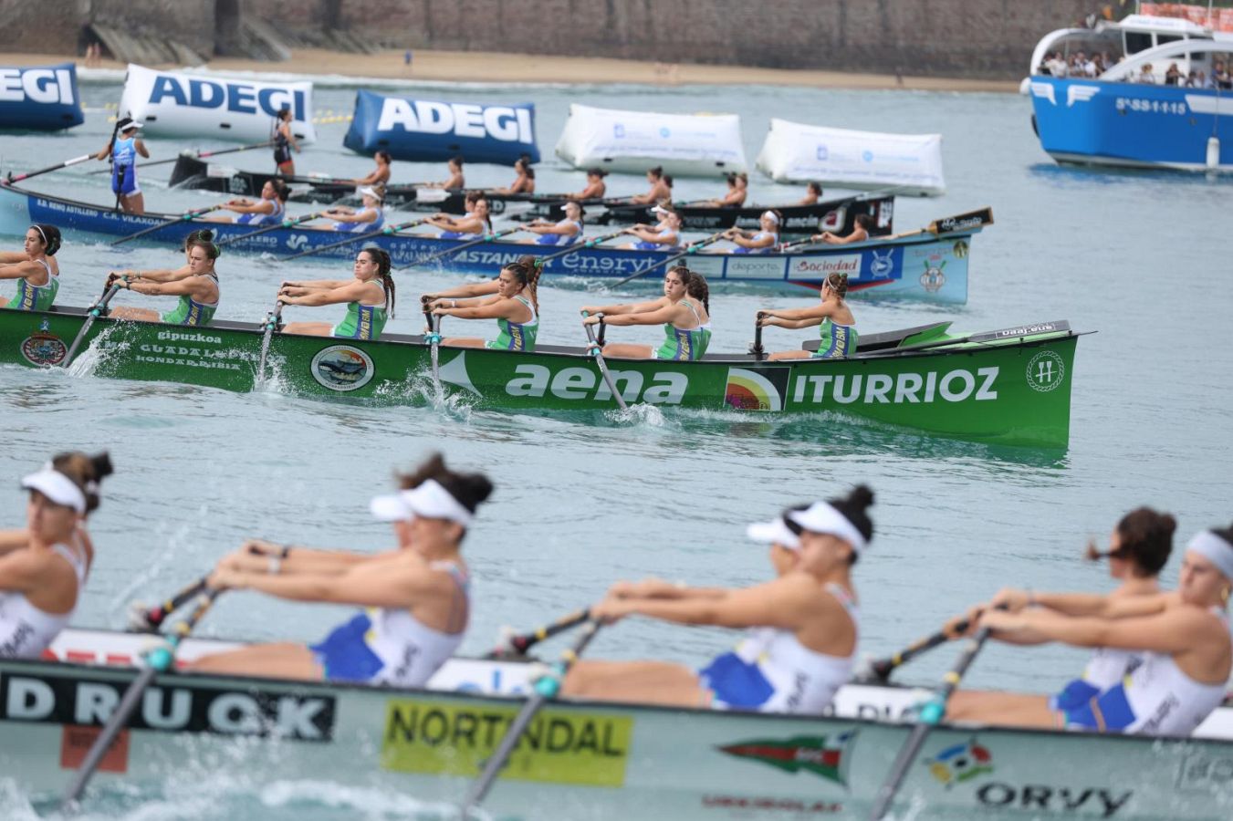 Las imágenes de la regata femenina