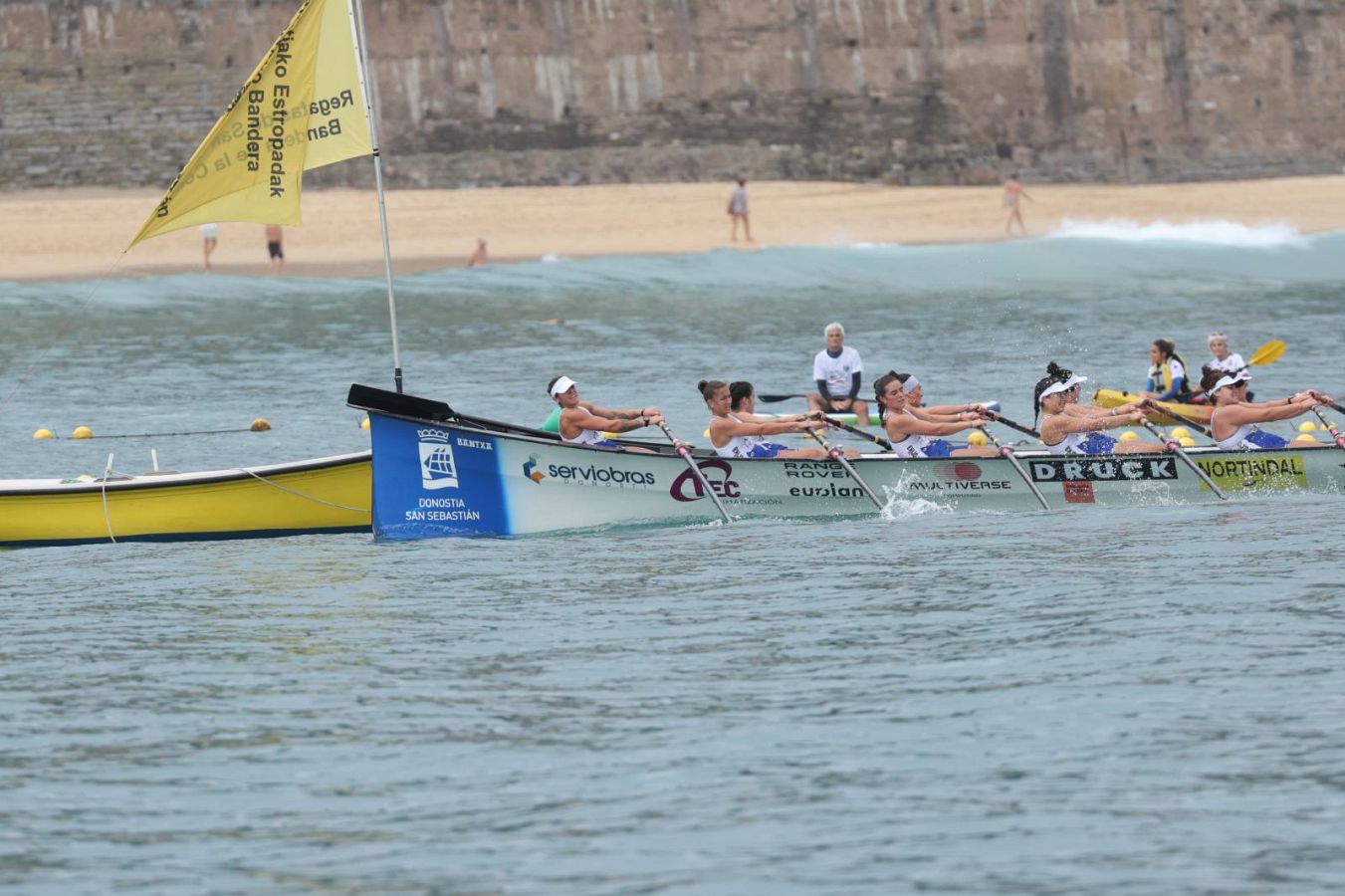 Las imágenes de la regata femenina