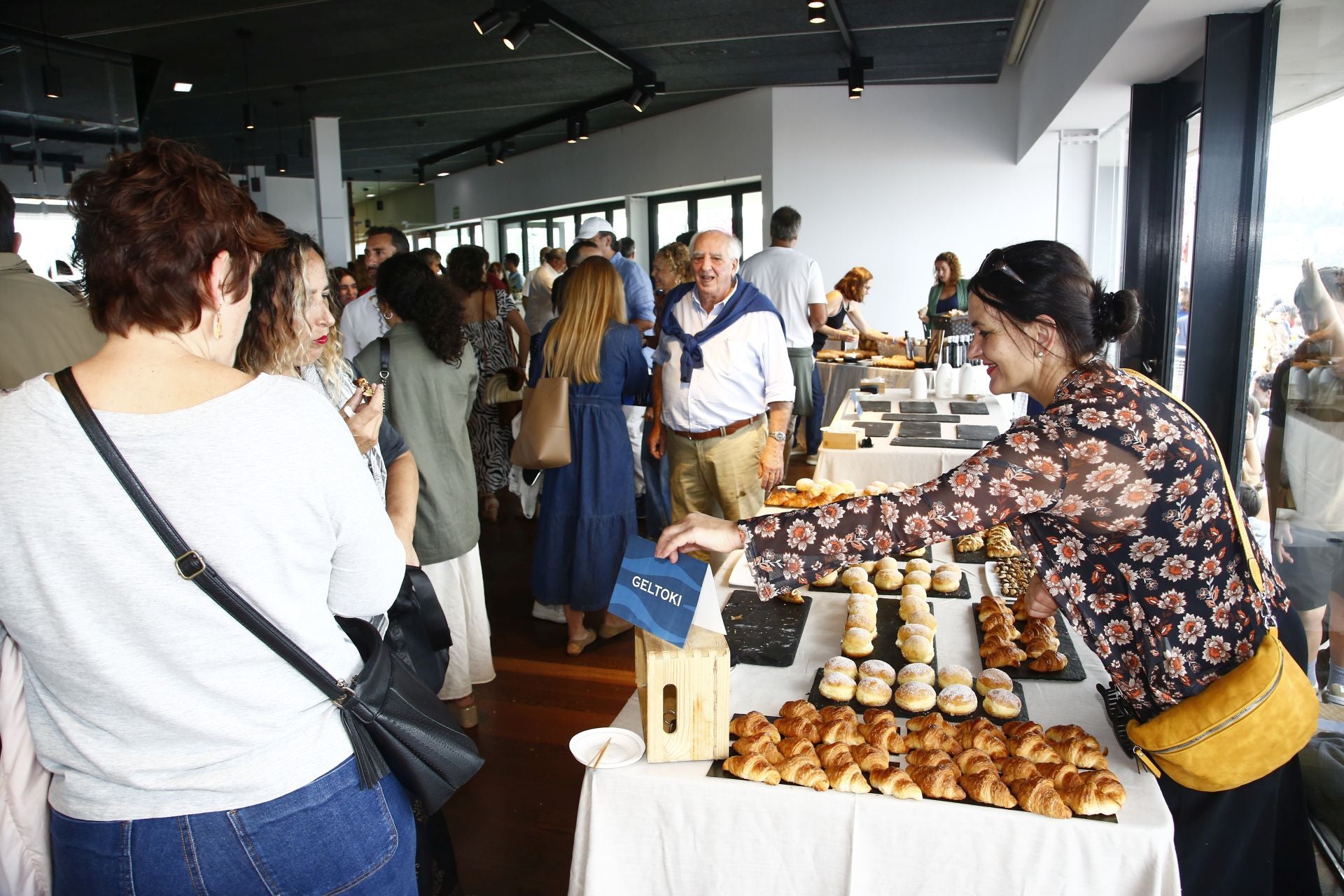 Ambiente de gala en Gastropadak de DV