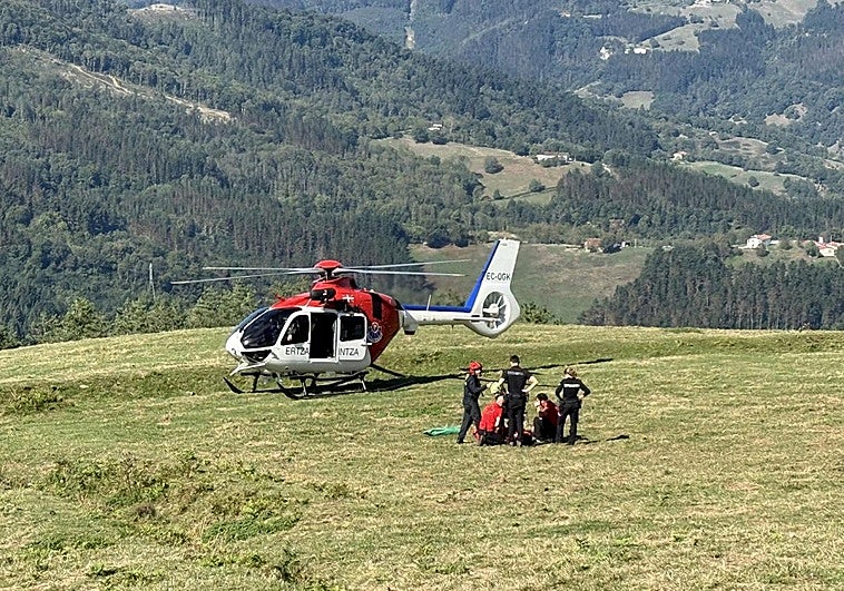 El ciclista ha tenido que ser evacuado en helicóptero.