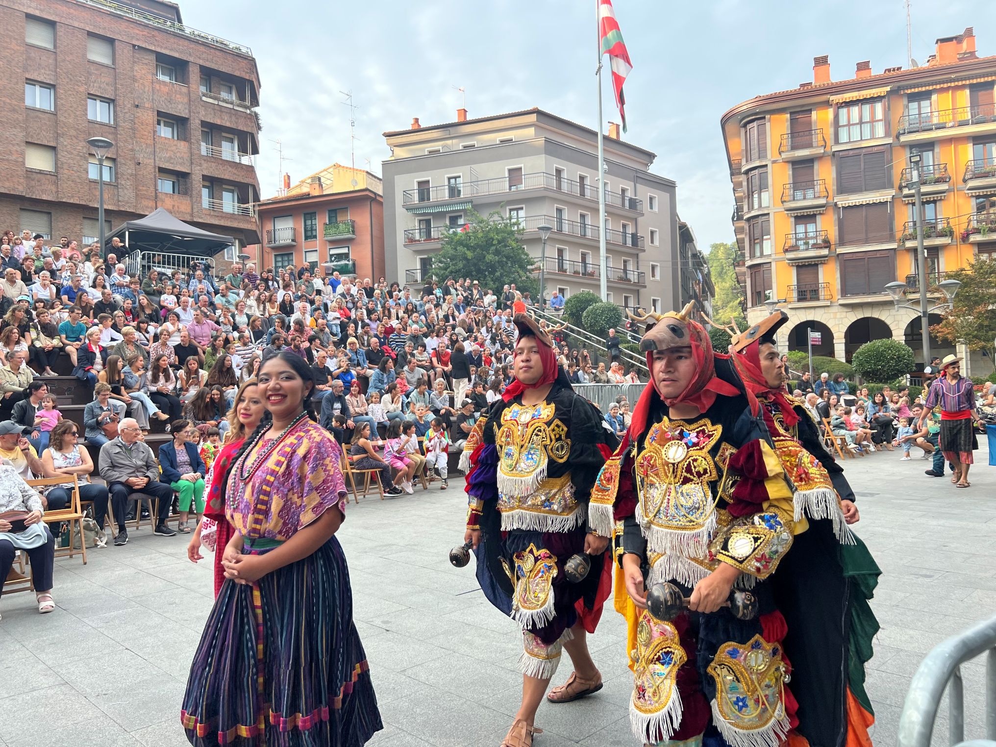 Urretxu, munduko folklorearen ispilu