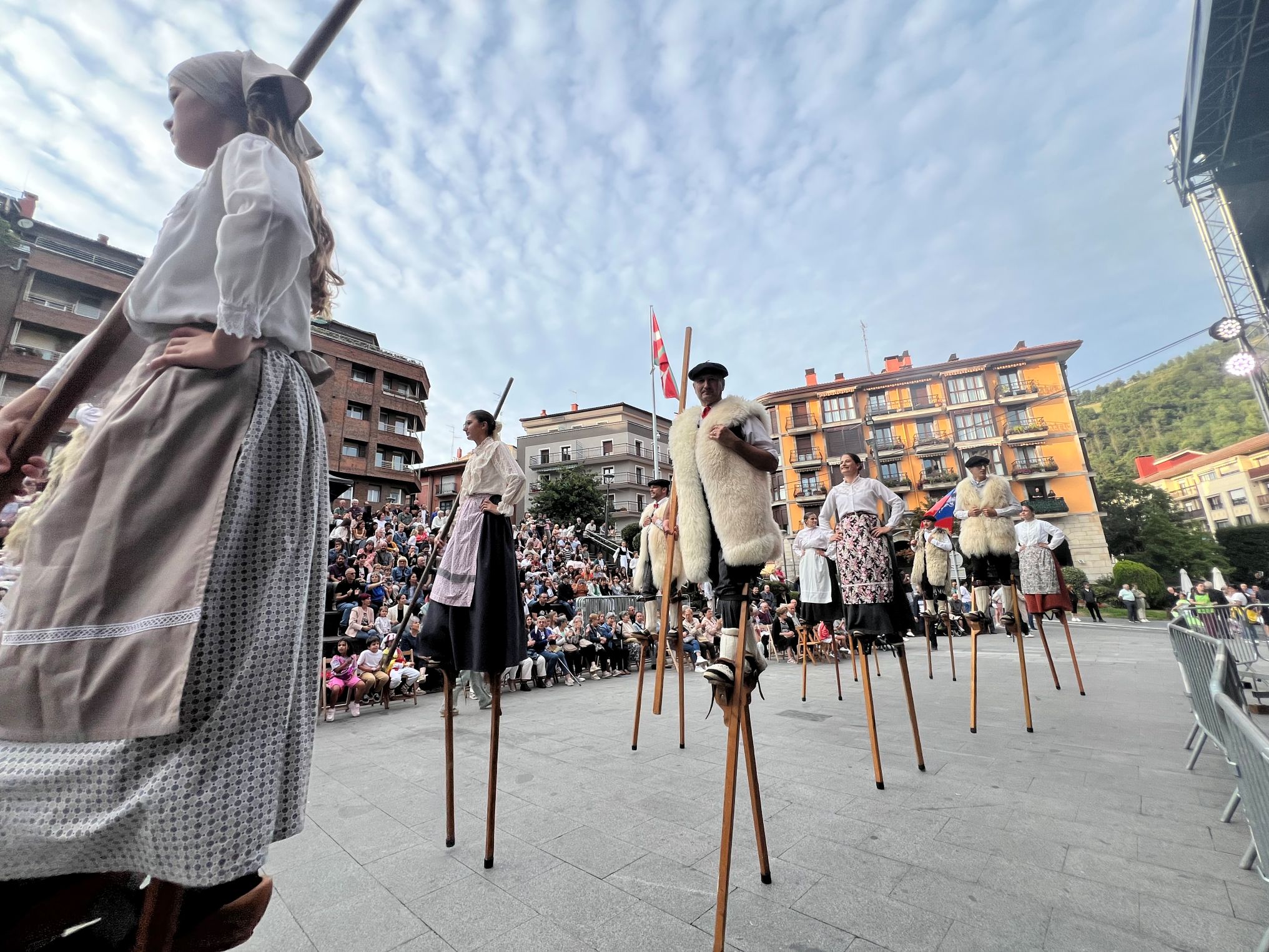 Urretxu, munduko folklorearen ispilu