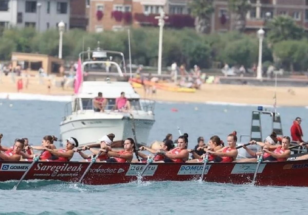 Zumaiako trainerua, igandean Kontxako Banderan.