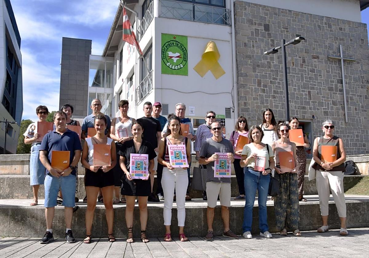 Los euskaltegis AEK y Aitzol impartirán las clases de euskera.