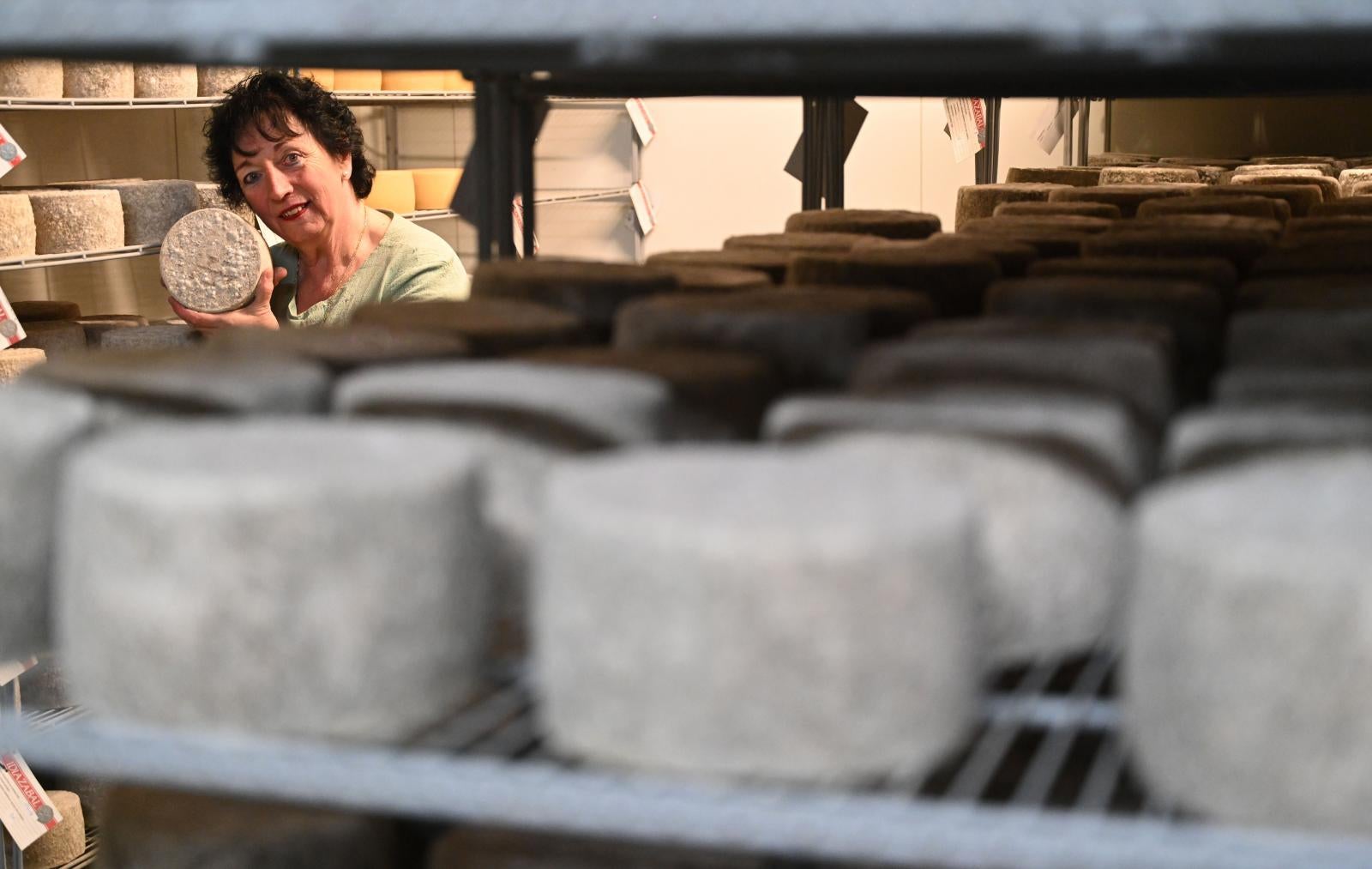 La familia Jauregi Gorrotxategi abre a DV las puertas de la quesería La Leze