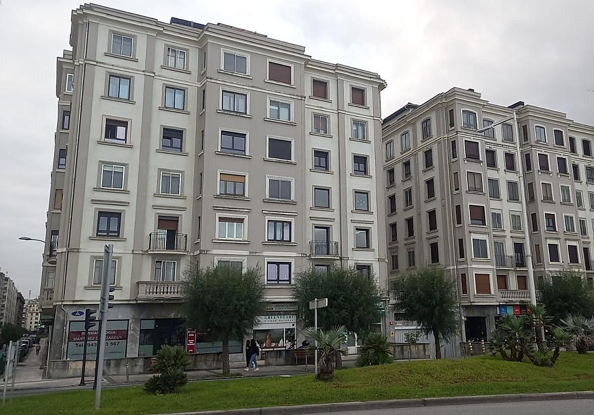 Edificios de Gros que pertenecían al fondo Azora.