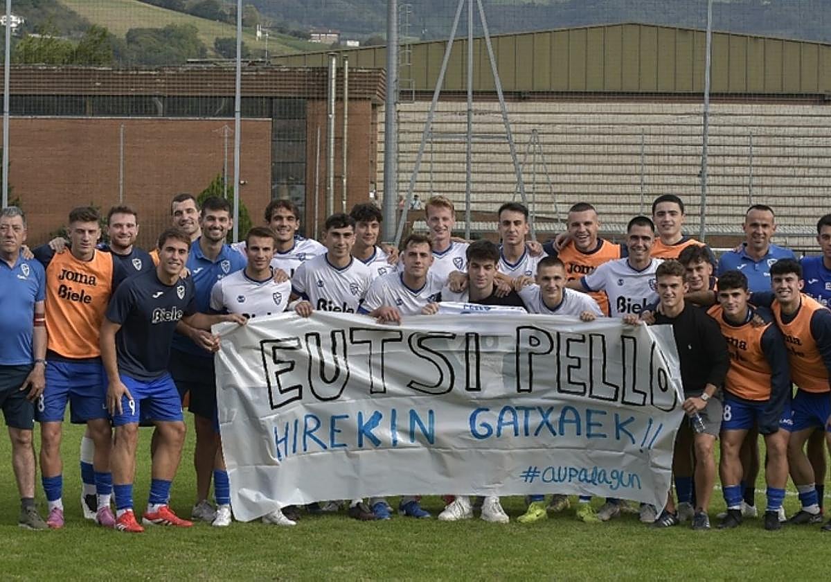 Los jugadores tuvieron un emotivo gesto con su compañero.