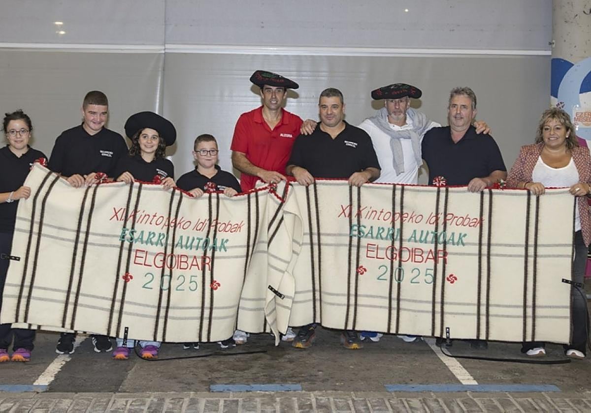 Los bueyes de Isidro Erretegia se imponen en las XI Pruebas de arrastre de San Bartolomé