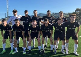 Miembros del equipo del Touring que realizó un gran encuentro ante el equipo vizcaíno imponiéndose por tres goles a domicilio.