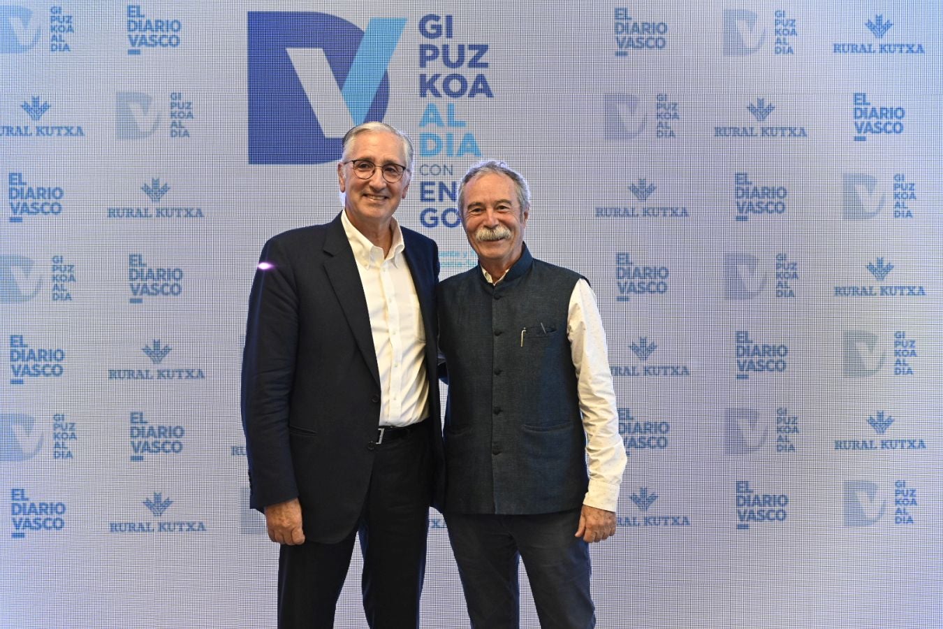 Ivan Martén Uliarte, presidente de Orkestra, y Pío Aguirre Álvarez de Arcaya, presidente del Real Club Náutico de San Sebastián.