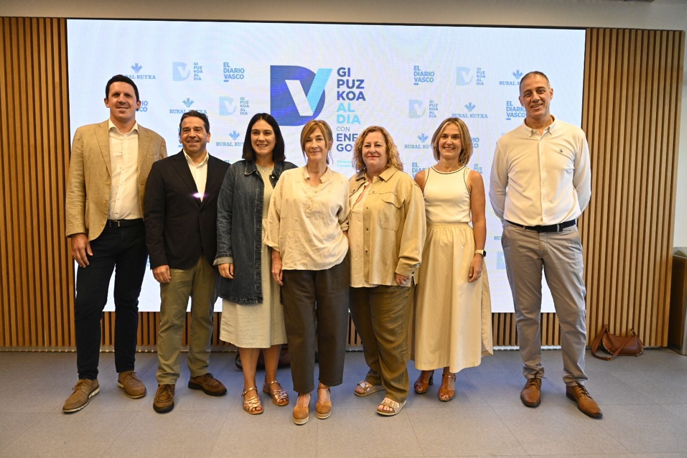 Los miembros del PNV Jon Ander Azpiroz, Imanol Lasa, Maialen Gurrutxaga, Maria Eugenia Arrizabalaga, Alazne Txurruka, Leire Artola y Jorge Segurado.